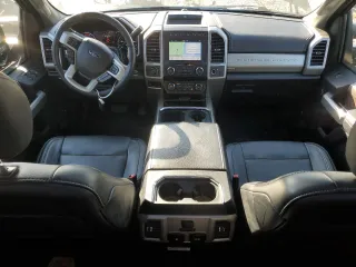 2018 Ford F-450 z VIN 1FT9W4DT1JED24368, wystawiony jako Copart lot #73235634 z przebiegiem 65 774 mil mil oraz Szkoda całkowita • Salvage title. Historia ofert i sprzedaży dostępna na DreamBid. Obrazek 8.