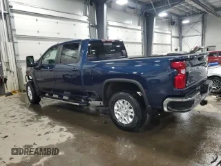 2020 Chevrolet Silverado 3500HD LT with VIN 1GC4YTE72LF333755, listed as a Copart auction lot 44764675 with 33,741 mi miles and Salvage Title. Bid and sale history available at carsss.com. Image 2.