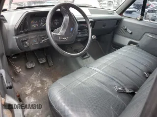 1990 Ford F-150 with VIN 1FTDF15Y3LPA96285, listed as a Copart auction lot 76302384 with 40,713 mi miles and Salvage Title. Bid and sale history available at carsss.com. Image 8.