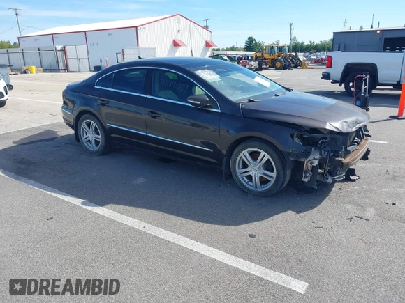 2010 Volkswagen CC Lux Plus with VIN WVWHN7AN1AE542428, listed as a IAAI auction lot 40251462 with 136,899 mi miles. Bid and sale history available at carsss.com. Image 1.