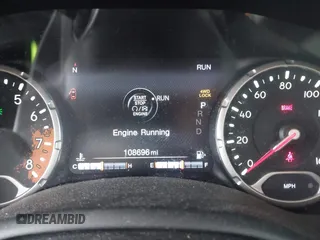 2017 Jeep Renegade Latitude z VIN ZACCJBBB7HPF22652, wystawiony jako IAAI lot #42230081 z przebiegiem 108 696 mil mil oraz . Historia ofert i sprzedaży dostępna na DreamBid. Obrazek 15.