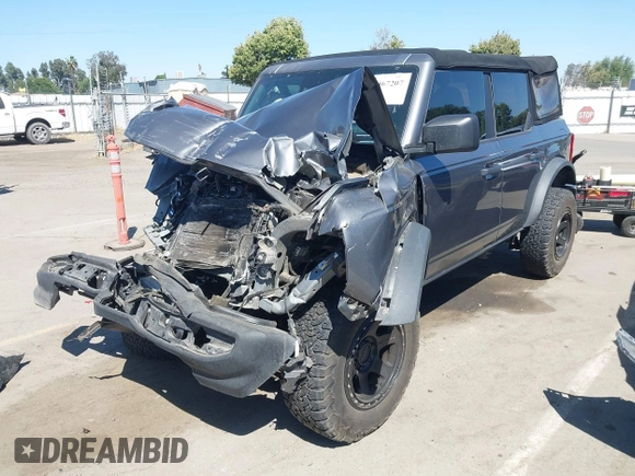 2021 Ford Bronco z VIN 1FMDE5BH9MLB00617, wystawiony jako IAAI lot #42467207 z przebiegiem 36 220 mil mil oraz . Historia ofert i sprzedaży dostępna na DreamBid. Obrazek 2.