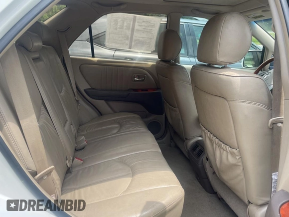 2003 Lexus RX 300 z VIN JTJHF10U330298457, wystawiony jako Copart lot #58005605 z przebiegiem 232 639 mil mil oraz Czysty tytuł • Clean title. Historia ofert i sprzedaży dostępna na DreamBid. Obrazek 6.