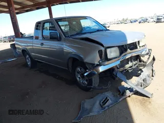 2000 Nissan Frontier XE z VIN 1N6DD26S9YC335405, wystawiony jako IAAI lot #42342966 z przebiegiem 134 192 mil mil oraz . Historia ofert i sprzedaży dostępna na DreamBid. Obrazek 1.