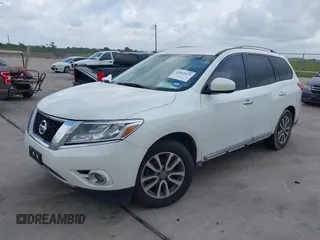 2016 Nissan Pathfinder Platinum with VIN 5N1AR2MN2GC655552, listed as a IAAI auction lot 42052079 with 232,908 mi miles. Bid and sale history available at carsss.com. Image 16.