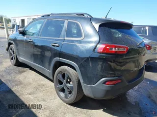 2017 Jeep Cherokee Sport with VIN 1C4PJLAB1HW642507, listed as a IAAI auction lot 41869467 with 191,637 mi miles and . Bid and sale history available at DreamBid. Image 3.
