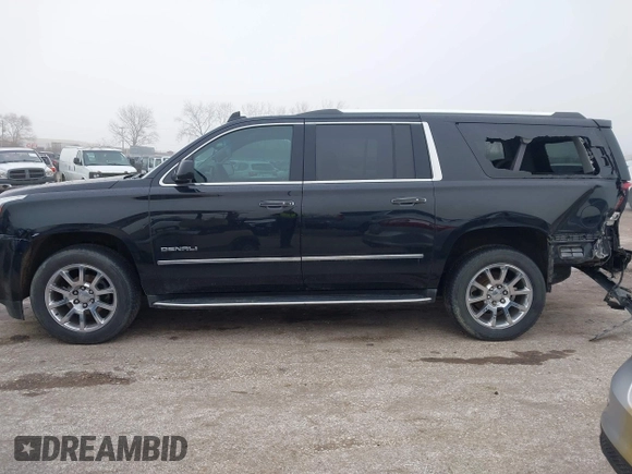 2017 GMC Yukon XL Denali with VIN 1GKS2HKJ2HR310377, listed as a IAAI auction lot 41153582 with 130,194 mi miles. Bid and sale history available at carsss.com. Image 15.