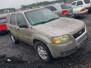 2001 Ford Escape XLT с VIN 1FMYU03111KC55706, выставлен на аукционе IAAI как лот 42369271 с пробегом 255 093 миль миль и . История ставок и продаж доступна на DreamBid. Изображение 1.