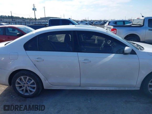 2011 Volkswagen Jetta Sedan SE w/Convenience & Sunroof with VIN 3VWDX7AJ4BM305463, listed as a IAAI auction lot 41621670 with 96,087 mi miles. Bid and sale history available at carsss.com. Image 13.