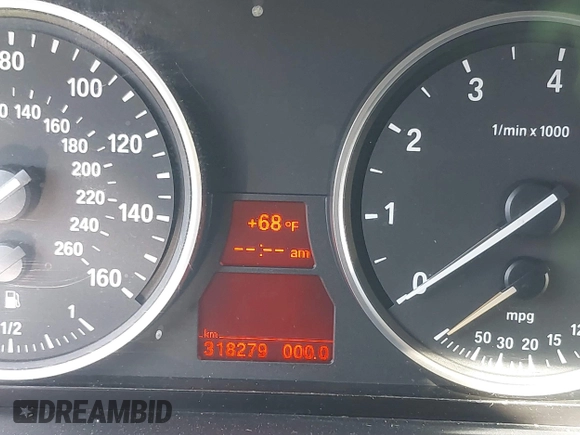 2010 BMW 5 Series 528i with VIN WBANU5C51AC125956, listed as a IAAI auction lot 41845322 with 318,279 mi miles and . Bid and sale history available at carsss.com. Image 7.