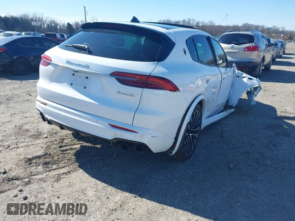 2023 Maserati Grecale Modena z VIN ZN682AVM1P7409283, wystawiony jako IAAI lot #41723172 z przebiegiem Nie podano mil oraz . Historia ofert i sprzedaży dostępna na DreamBid. Obrazek 4.