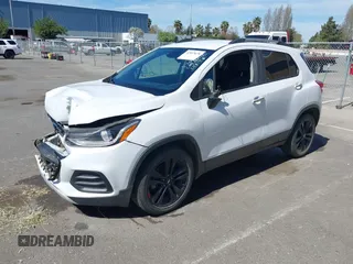 2019 Chevrolet Trax LT z VIN 3GNCJLSB6KL149942, wystawiony jako IAAI lot #42013676 z przebiegiem 116 452 mil mil oraz . Historia ofert i sprzedaży dostępna na DreamBid. Obrazek 17.