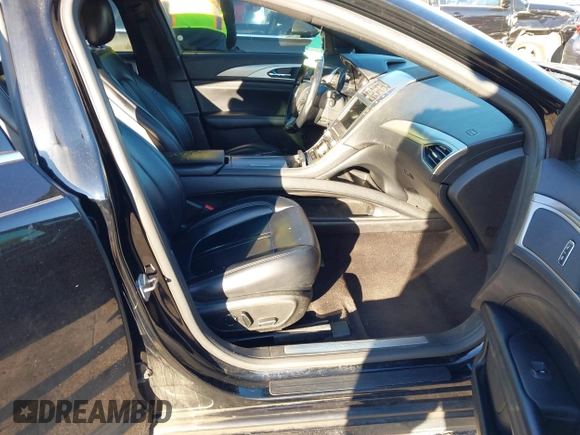 2017 Lincoln MKZ Hybrid Premiere with VIN 3LN6L5KU4HR614104, listed as a IAAI auction lot 41596582 with 188,969 mi miles. Bid and sale history available at carsss.com. Image 5.