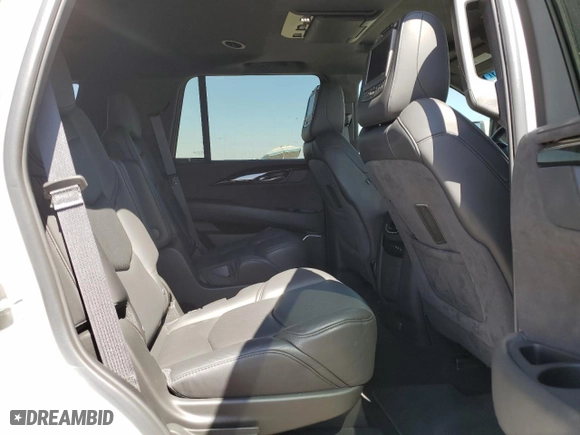 2018 Cadillac Escalade Platinum with VIN 1GYS4DKJ8JR256369, listed as a Copart auction lot 69934323 with 55,395 mi miles and Clean Title. Bid and sale history available at carsss.com. Image 11.