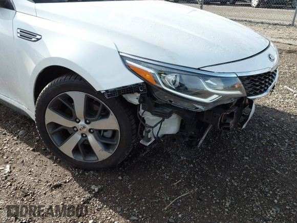 2019 Kia Optima LX with VIN 5XXGT4L31KG334865, listed as a IAAI auction lot 41044256 with 54,717 mi miles. Bid and sale history available at carsss.com. Image 18.