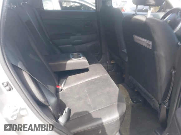 2015 Mitsubishi Outlander Sport ES with VIN 4A4AP3AU4FE042064, listed as a IAAI auction lot 40477211 with 117,890 mi miles. Bid and sale history available at carsss.com. Image 8.