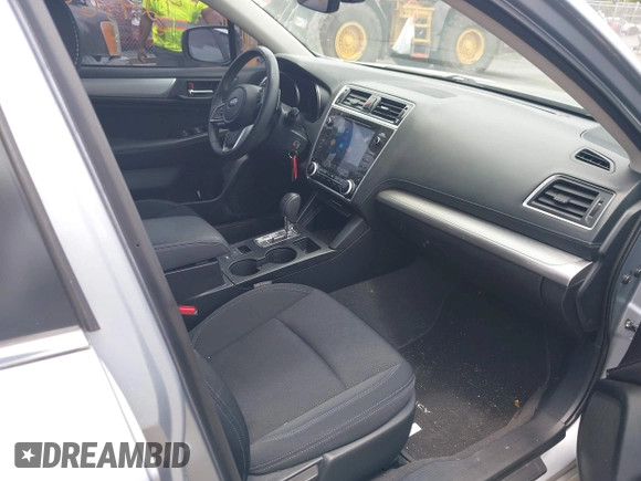 2019 Subaru Legacy Premium z VIN 4S3BNAF65K3034819, wystawiony jako IAAI lot #42456414 z przebiegiem 105 907 mil mil oraz . Historia ofert i sprzedaży dostępna na DreamBid. Obrazek 5.