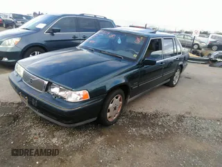 1997 Volvo S90 with VIN YV1KS9608V1107792, listed as a IAAI auction lot 38336416 with 146,975 mi miles. Bid and sale history available at carsss.com. Image 2.