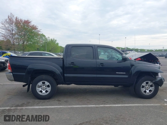 2013 Toyota Tacoma z VIN 3TMLU4EN5DM107819, wystawiony jako IAAI lot #42167593 z przebiegiem 196 714 mil mil oraz . Historia ofert i sprzedaży dostępna na DreamBid. Obrazek 13.