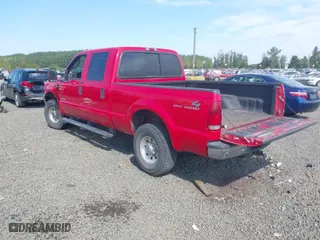 2004 Ford Super Duty F-250 XL with VIN 1FTNW21PX4EB40304, listed as a IAAI auction lot 40306447 with 148,306 mi miles. Bid and sale history available at carsss.com. Image 3.
