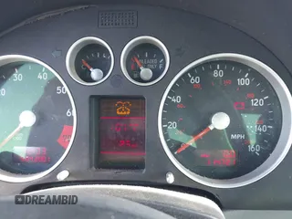 2001 Audi TT z VIN TRUWT28N911007947, wystawiony jako IAAI lot #42078785 z przebiegiem 114 721 mil mil oraz . Historia ofert i sprzedaży dostępna na DreamBid. Obrazek 7.