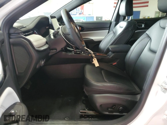 2024 Jeep Compass Limited с VIN 3C4NJDCN2RT176632, выставлен на аукционе Copart как лот 61791185 с пробегом 5 198 миль миль и Списание • Salvage title. История ставок и продаж доступна на DreamBid. Изображение 7.