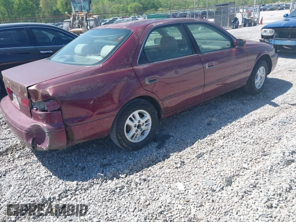 1997 Toyota Camry LE z VIN 4T1BG22K3VU016347, wystawiony jako IAAI lot #41985462 z przebiegiem 283 729 mil mil oraz . Historia ofert i sprzedaży dostępna na DreamBid. Obrazek 4.