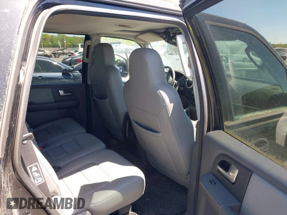 2003 Ford Expedition Special Service z VIN 1FMFU16L13LC24253, wystawiony jako IAAI lot #42148996 z przebiegiem 164 856 mil mil oraz . Historia ofert i sprzedaży dostępna na DreamBid. Obrazek 8.