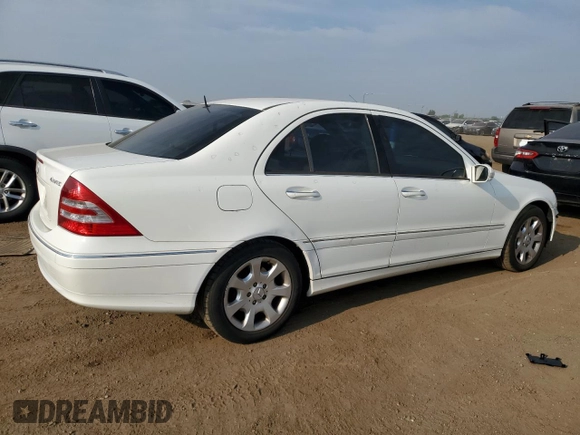 2006 Mercedes-Benz C 280 Luxury with VIN WDBRF92H46F801516, listed as a Copart auction lot 63925294 with 167,587 mi miles and Non Repairable. Bid and sale history available at DreamBid. Image 3.
