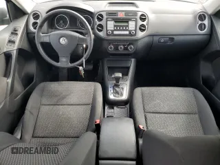 2010 Volkswagen Tiguan Wolfsburg Edition z VIN WVGAV7AX6AW526069, wystawiony jako Copart lot #48891465 z przebiegiem 148 424 mil mil oraz Szkoda całkowita • Salvage title. Historia ofert i sprzedaży dostępna na DreamBid. Obrazek 8.