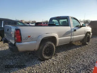 2005 Chevrolet Silverado 1500 Z71 with VIN 1GCEK14T25Z298323, listed as a Copart auction lot 49323085 with 243,365 mi miles and Clean Title. Bid and sale history available at carsss.com. Image 3.