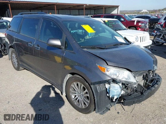 2020 Toyota Sienna XLE Auto Access Seat with VIN 5TDYZ3DC9LS049133, listed as a IAAI auction lot 41705488 with 62,216 mi miles. Bid and sale history available at carsss.com. Image 1.
