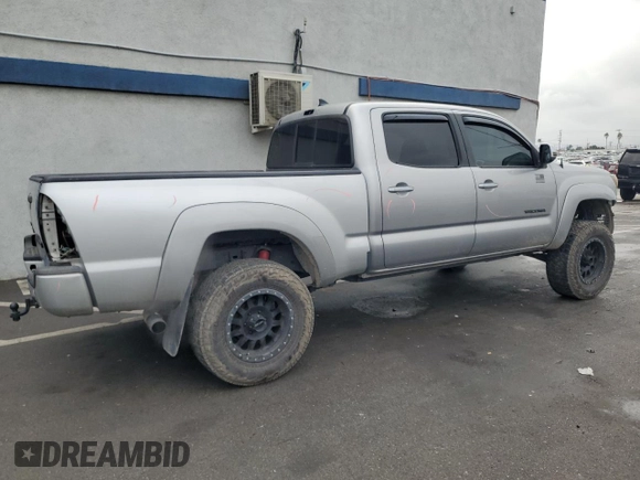 2015 Toyota Tacoma PreRunner with VIN 3TMKU4HN8FM046637, listed as a Copart auction lot 44077295 with 200,737 mi miles and Salvage title. Bid and sale history available at DreamBid. Image 3.