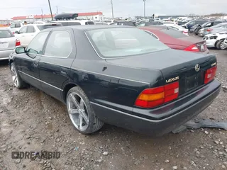 1996 Lexus LS 400 z VIN JT8BH22F3T0063272, wystawiony jako IAAI lot #41466981 z przebiegiem 182 291 mil mil oraz . Historia ofert i sprzedaży dostępna na DreamBid. Obrazek 3.