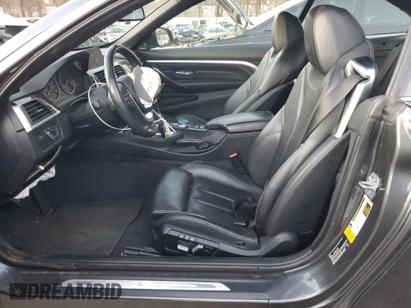 2018 BMW 4 Series 430i with VIN WBA4Z1C59JEC71972, listed as a Copart auction lot 84055464 with 120,699 mi miles and Salvage Title. Bid and sale history available at DreamBid. Image 7.