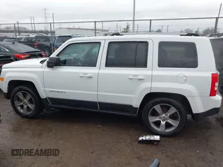 2016 Jeep Patriot Latitude with VIN 1C4NJPFAXGD749306, listed as a IAAI auction lot 41474439 with 94,767 mi miles and . Bid and sale history available at DreamBid. Image 15.