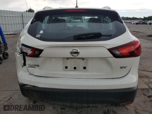 2017 Nissan Rogue SV with VIN JN1BJ1CP5HW010989, listed as a Copart auction lot 59119805 with 82,632 mi miles and Salvage title. Bid and sale history available at DreamBid. Image 6.