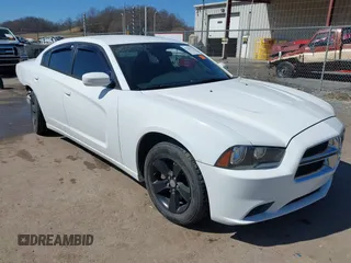 2011 Dodge Charger SE z VIN 2B3CL3CG1BH567154, wystawiony jako IAAI lot #41763375 z przebiegiem 127 340 mil mil oraz . Historia ofert i sprzedaży dostępna na DreamBid. Obrazek 1.