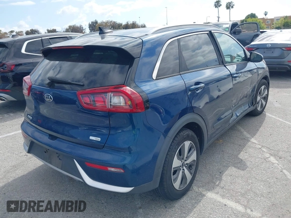 2017 Kia Niro LX with VIN KNDCB3LC6H5075363, listed as a IAAI auction lot 42132101 with 60,595 mi miles. Bid and sale history available at carsss.com. Image 4.