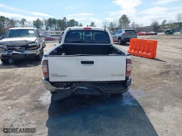 2015 Toyota Tacoma with VIN 3TMMU4FN3FM085972, listed as a IAAI auction lot 41868700 with NaN miles. Bid and sale history available at carsss.com. Image 16.