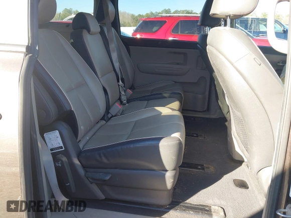 2018 Kia Sedona LX with VIN KNDMB5C15J6399953, listed as a IAAI auction lot 41472282 with 157,552 mi miles. Bid and sale history available at carsss.com. Image 8.
