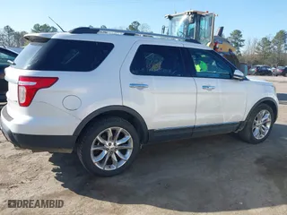 2013 Ford Explorer Limited with VIN 1FM5K8F84DGA29490, listed as a IAAI auction lot 41918216 with 154,384 mi miles. Bid and sale history available at carsss.com. Image 13.