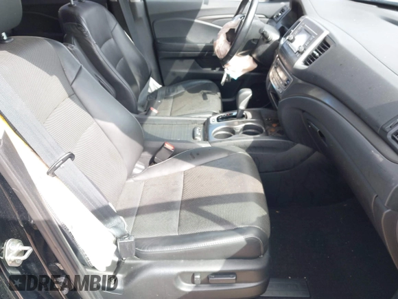 2019 Honda Ridgeline RTL z VIN 5FPYK3F50KB000027, wystawiony jako IAAI lot #41856522 z przebiegiem 98 590 mil mil oraz . Historia ofert i sprzedaży dostępna na DreamBid. Obrazek 5.