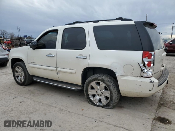 2008 GMC Yukon SLT w/4SB with VIN 1GKFC13J78R213048, listed as a Copart auction lot 88475205 with 186,715 mi miles and Salvage Title. Bid and sale history available at carsss.com. Image 2.