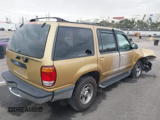 1998 Ford Explorer with VIN 1FMZU32X1WZA93411, listed as a IAAI auction lot 41368427 with 237,756 mi miles and . Bid and sale history available at DreamBid. Image 4.