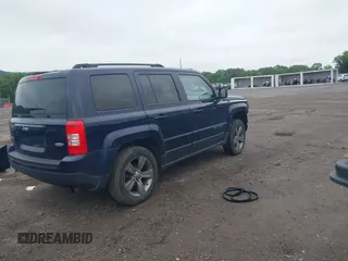 2015 Jeep Patriot High Altitude с VIN 1C4NJRFB3FD370473, выставлен на аукционе IAAI как лот 42463171 с пробегом 247 550 миль миль и . История ставок и продаж доступна на DreamBid. Изображение 4.