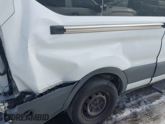 2018 Ford Transit Passenger XL z VIN 1FBZX2CMXJKA07321, wystawiony jako IAAI lot #41373858 z przebiegiem 197 135 mil mil oraz . Historia ofert i sprzedaży dostępna na DreamBid. Obrazek 6.