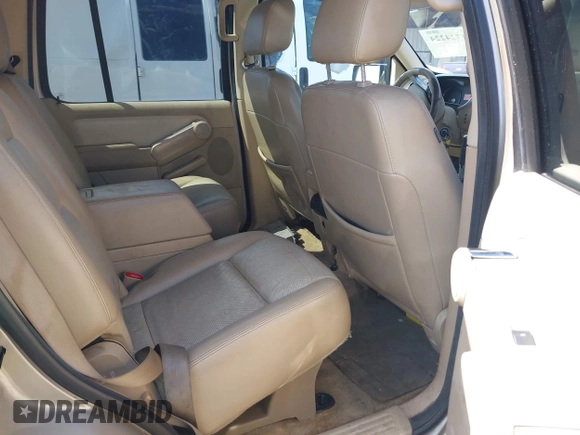 2006 Mercury Mountaineer with VIN 4M2EU37E26UJ24859, listed as a IAAI auction lot 41724224 with 284,499 mi miles. Bid and sale history available at carsss.com. Image 8.