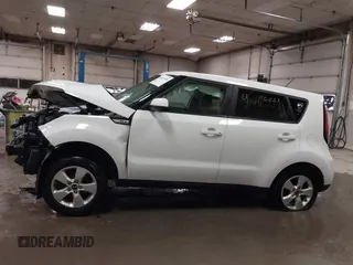 2018 Kia Soul with VIN KNDJN2A22J7609326, listed as a IAAI auction lot 41672554 with 75,667 mi miles and . Bid and sale history available at DreamBid. Image 15.