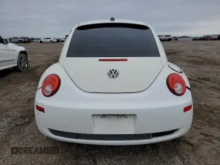 2008 Volkswagen New Beetle Coupe Triple White with VIN 3VWFW31C48M512160, listed as a Copart auction lot 46155235 with 88,886 mi miles and Clean Title. Bid and sale history available at carsss.com. Image 6.